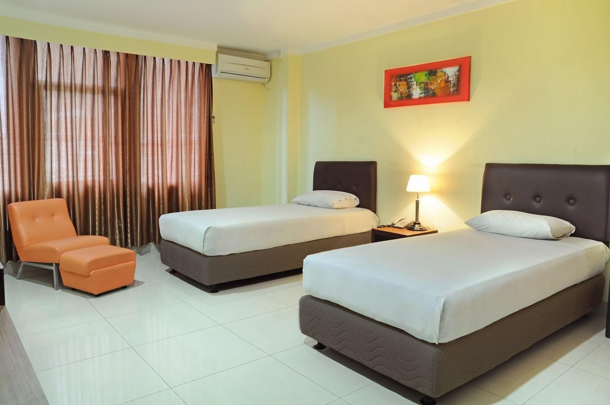 Hotel Banyuwangi Sintera Джакарта Екстериор снимка